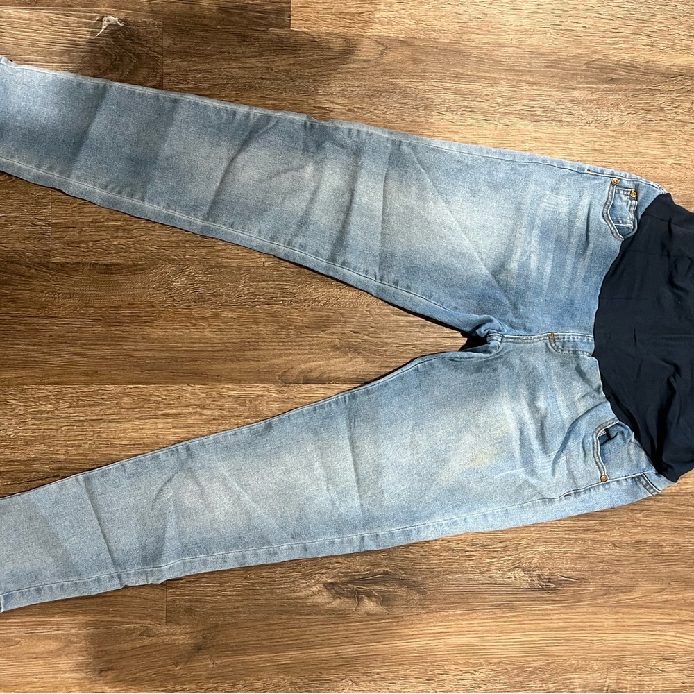 Blue Jeggings with Distressed Details